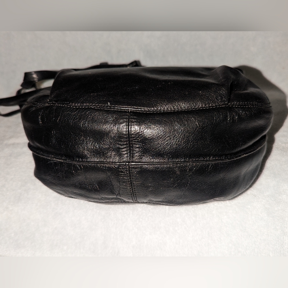 Soft touch by FC & W Designs black crossbody bag. - Picture 5 of 9